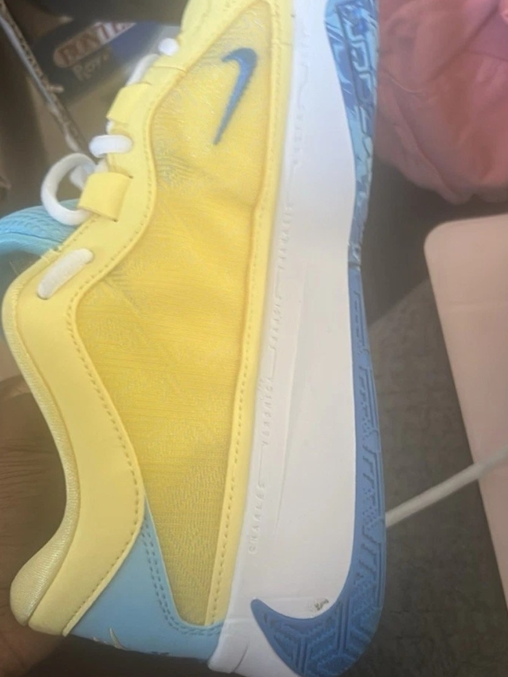 Nike Kids Yellow and Blue Low-Top Sneaker
